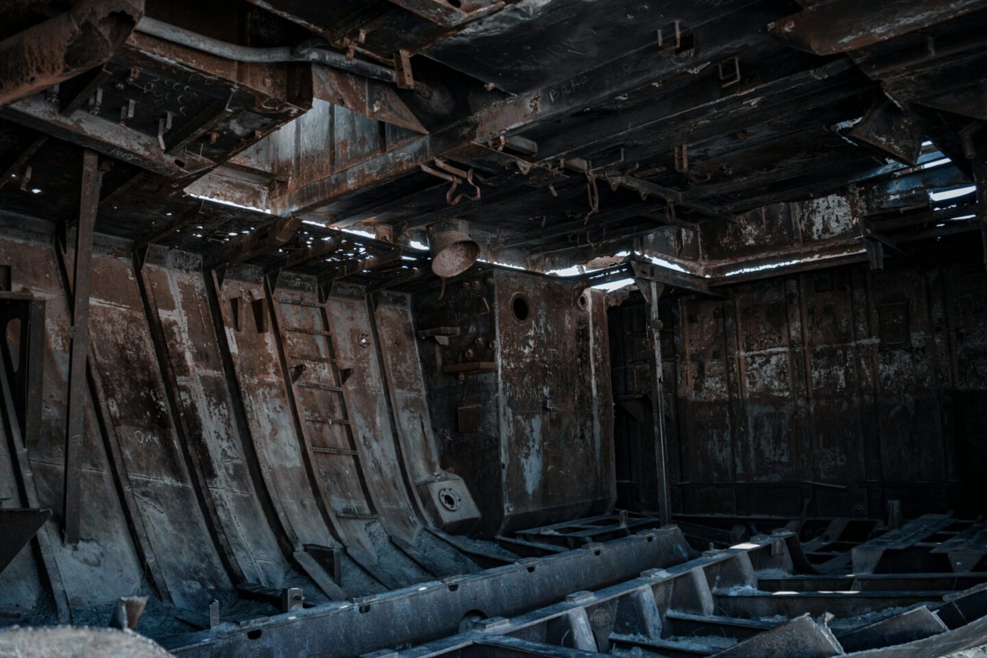 Wrak titanica wnetrze – tajemnice zatopionego liniowca i obraz świata zatrzymanego pod wodą